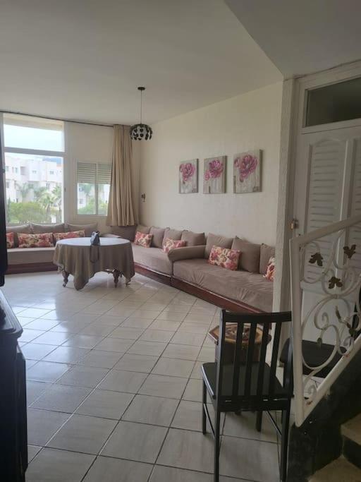 Stylish Duplex - Ocean View - Airport - Wifi - Renovated 2025 - 24H Reception Apartment Jbila ภายนอก รูปภาพ