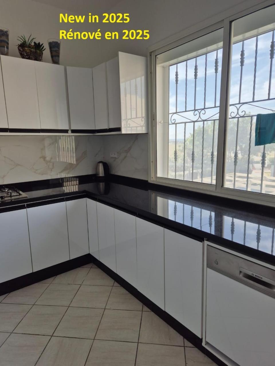 Stylish Duplex - Ocean View - Airport - Wifi - Renovated 2025 - 24H Reception Apartment Jbila ภายนอก รูปภาพ