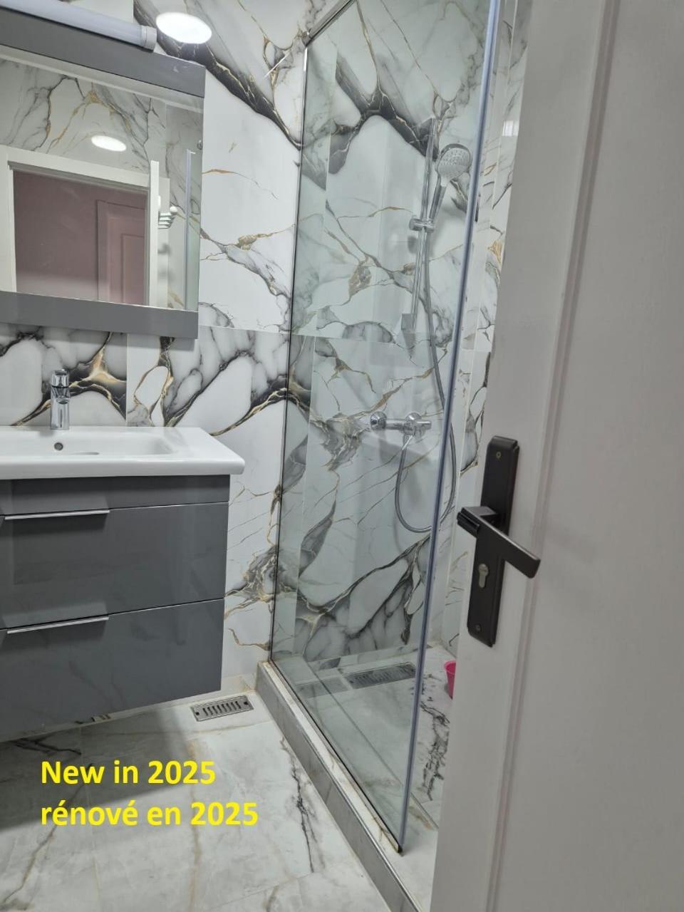 Stylish Duplex - Ocean View - Airport - Wifi - Renovated 2025 - 24H Reception Apartment Jbila ภายนอก รูปภาพ